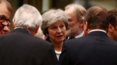 Theresa May discuta cu liderii UE despre Brexit