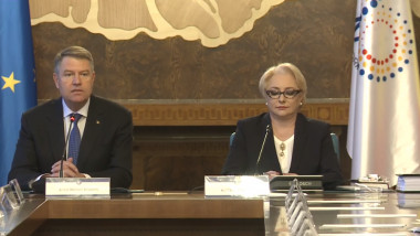 Președintele Klaus Iohannis prezidează ședința de guvern