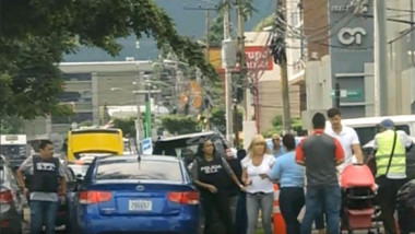 arestare udrea strada costa rica foto diario extra