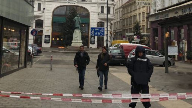 Incidentul armat care a avut loc vineri în centrul capitalei austriece Viena şi s-a soldat cu un mort şi un rănit grav. Foto: Twitter