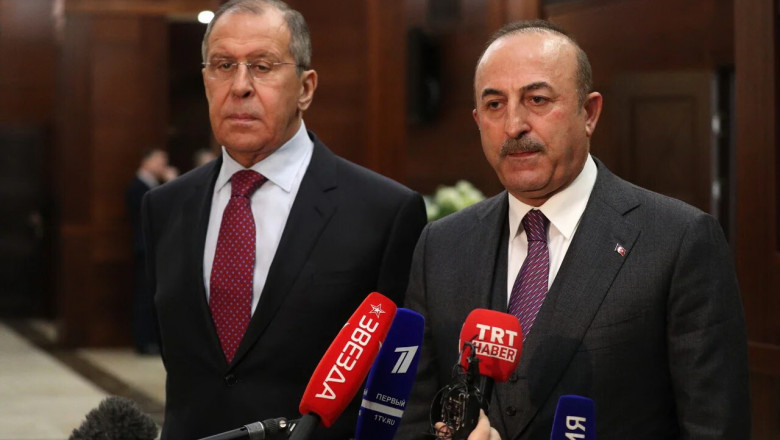 Miniștrii de Externe rus, Serghei Lavrov, și turc, Mevlut Cavusoglu, dau declaratii