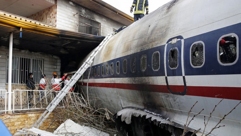 avion prabusit in Teheran