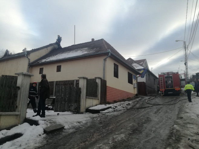 incendiu centru de plasament Oradea 170119 (1)