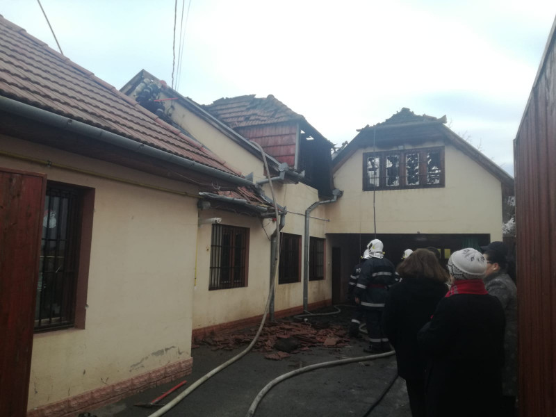 incendiu centru de plasament Oradea 170119 (2)