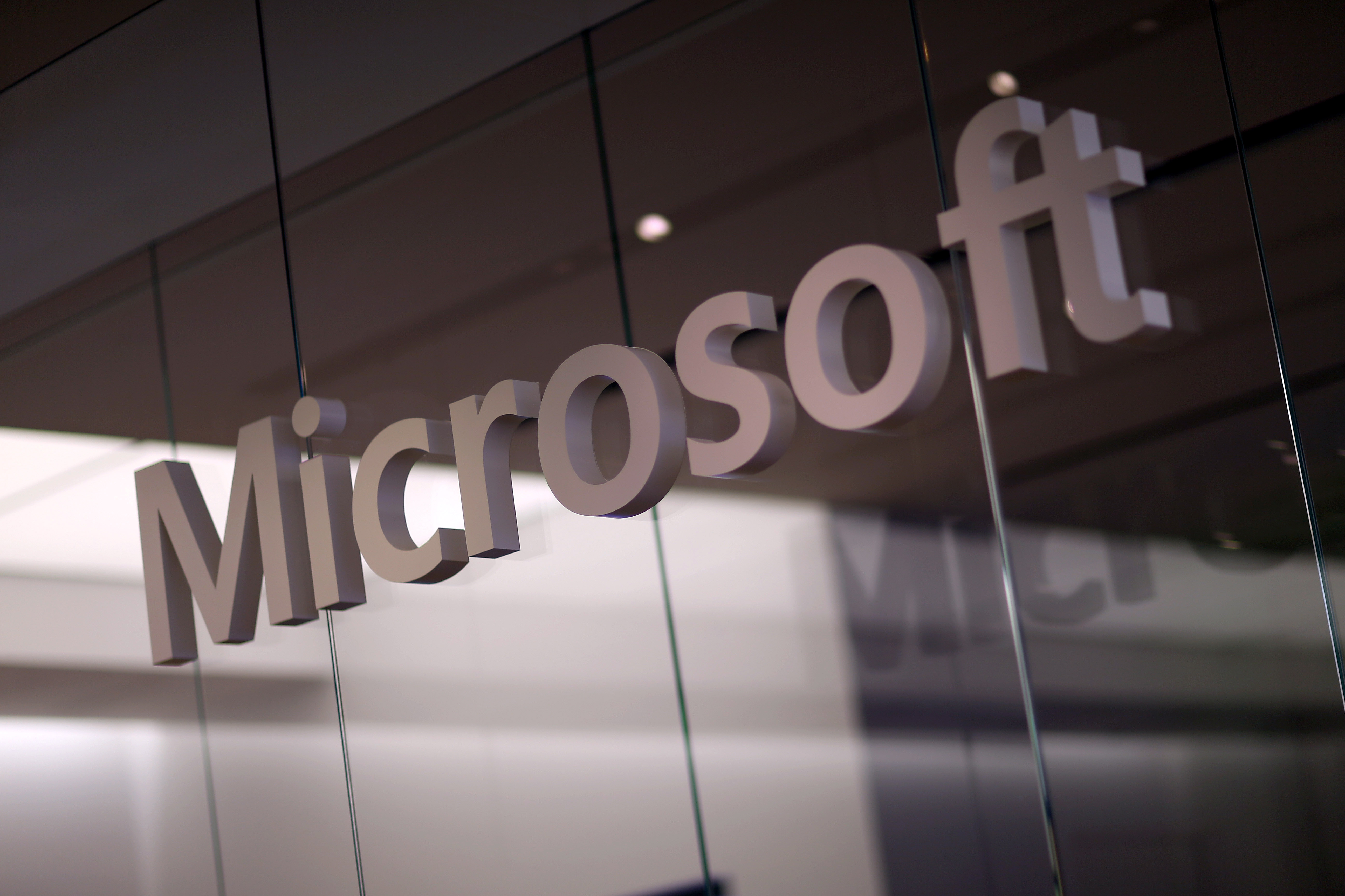 Microsoft a fost o țintă a atacurilor cibernetice masive care au vizat sistemul dezvoltat de SolarWinds