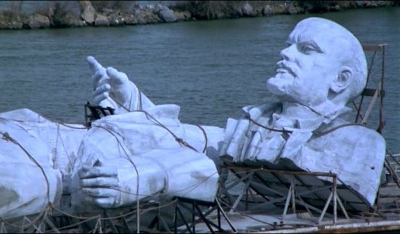 Ziua in care „mormantul” lui Lenin venea pe apa la Sulina. „Romanii au izbucnit in plans”