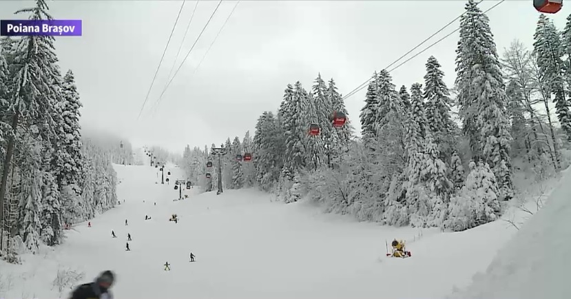 In weekend vor fi pornite instalatiile de producere a zapezii artificiale in Poiana Brasov. Cand ar putea fi deschise partiile