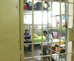 Guvernul vrea să instaleze aparatura de bruiaj în închisori. ANP: Peste 7.000 de telefoane confiscate în penitenciare