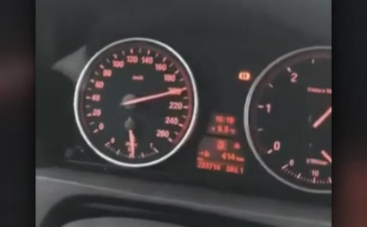 VIDEO | Un roman la volan, live pe Facebook la 240 de km/h, in Franta