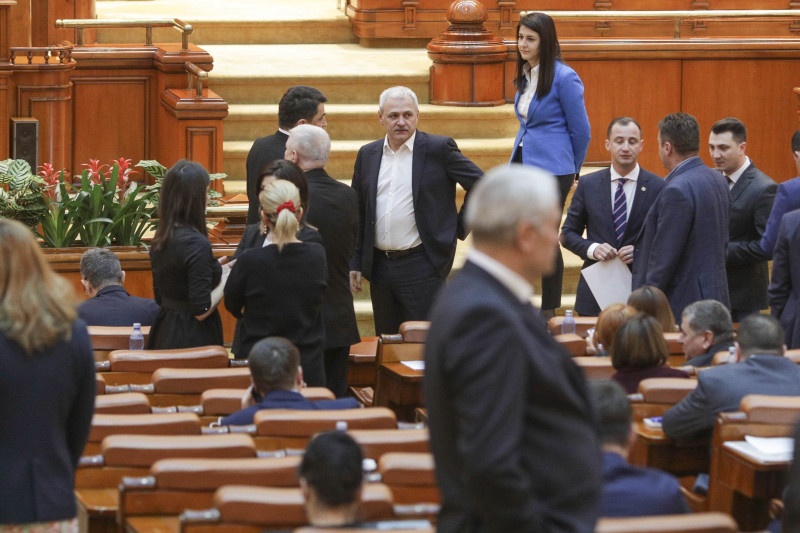 dragnea in parlament vorbeste informal ILUSTRATIE_BUGET_PLEN_ZIUA_1_04_INQUAM_Photos_Octav_Ganea_1 (1)