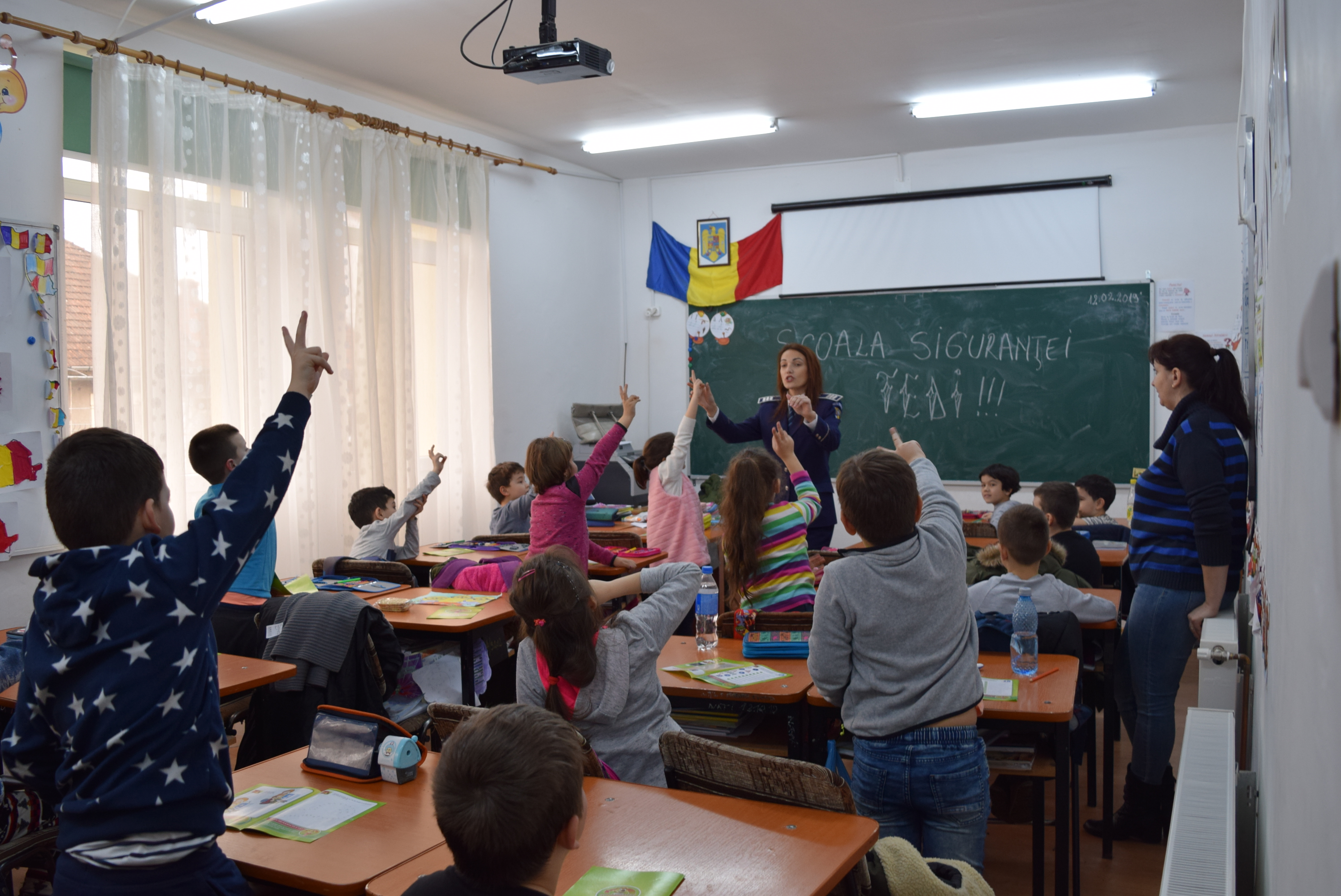 FOTO 10 ACTIVITATI SCOALA SIGURANTEI TEDI