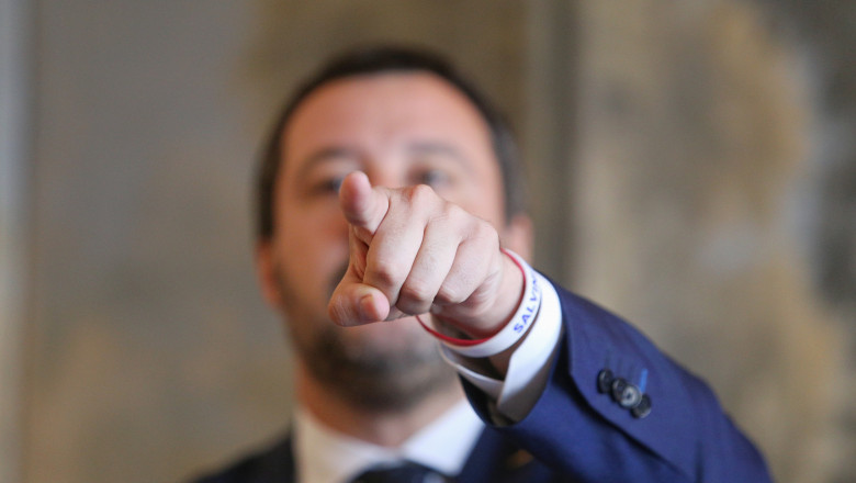 Salvini acuză: Italia riscă "să moară de indecizie"