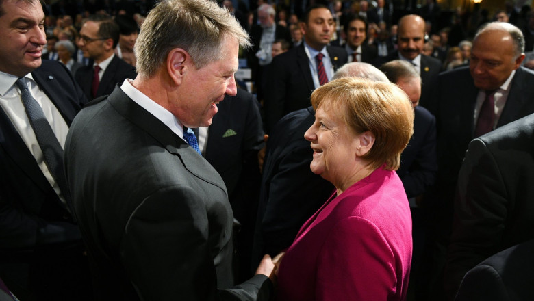 Klaus Iohannis, alături de Cancelarul german Angela Merkel la Conferința pentru Securitate de la München