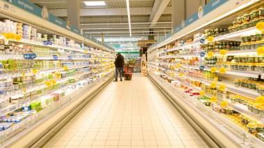 hypermarket supermarket cumparaturi lactate