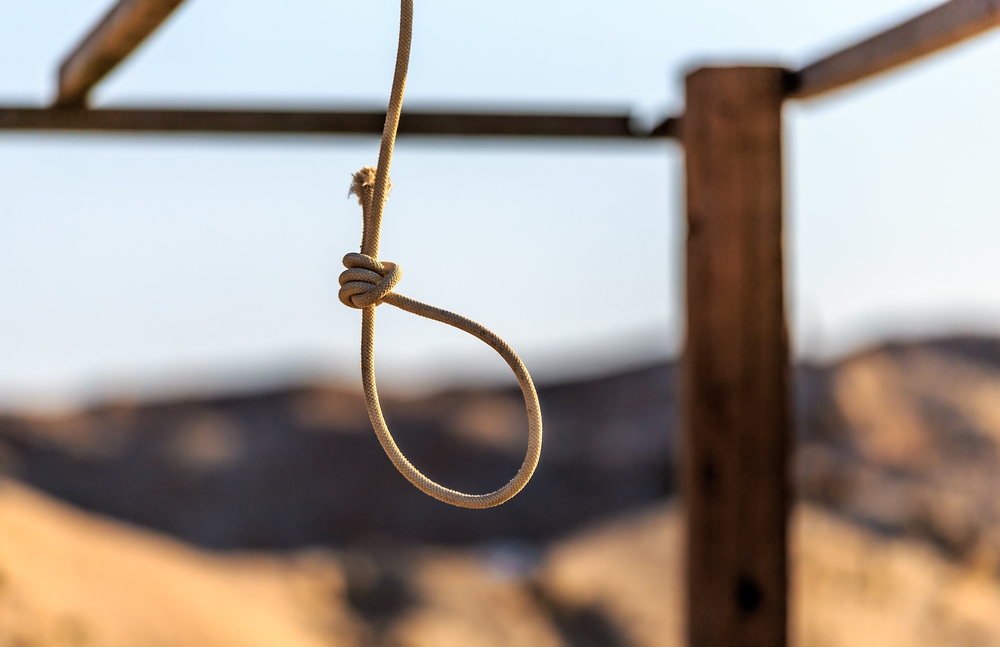 Iran. O femeie condamnată pentru că şi-a ucis soţul şi care a născut un copil în închisoare a fost executată