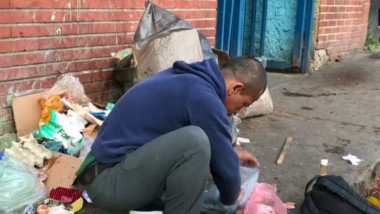 venezuela cauta in gunoi