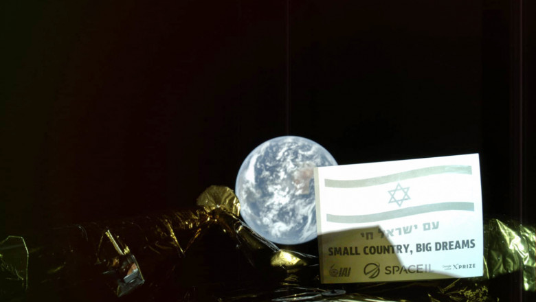 Prima misiune israeliană spre Lună Beresheet, nava spatiala, spatiu, calatorii spatiale. Terra, selfie