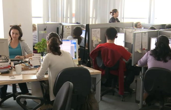 Profit pierdut din lipsa de angajati. Solutiile gasite de unele companii