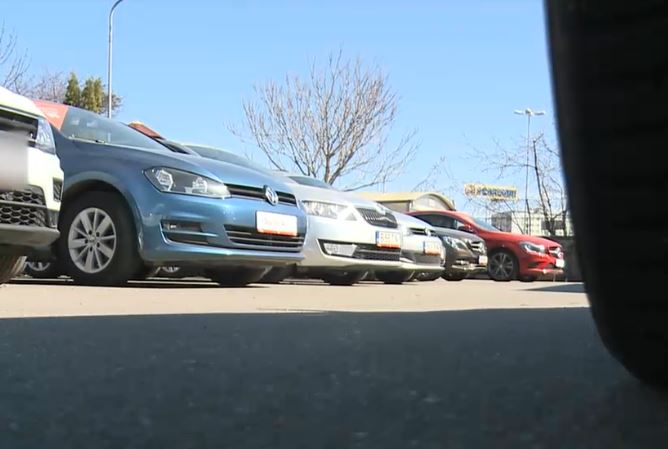 Galați: Decizia privind majorarea impozitului auto cu 50%, suspendată. Prefectura a atacat-o în instanță
