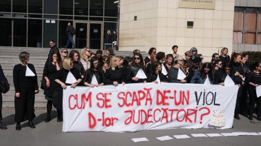 protest-jduecatoria-femei-8 martie- feminism romania fb
