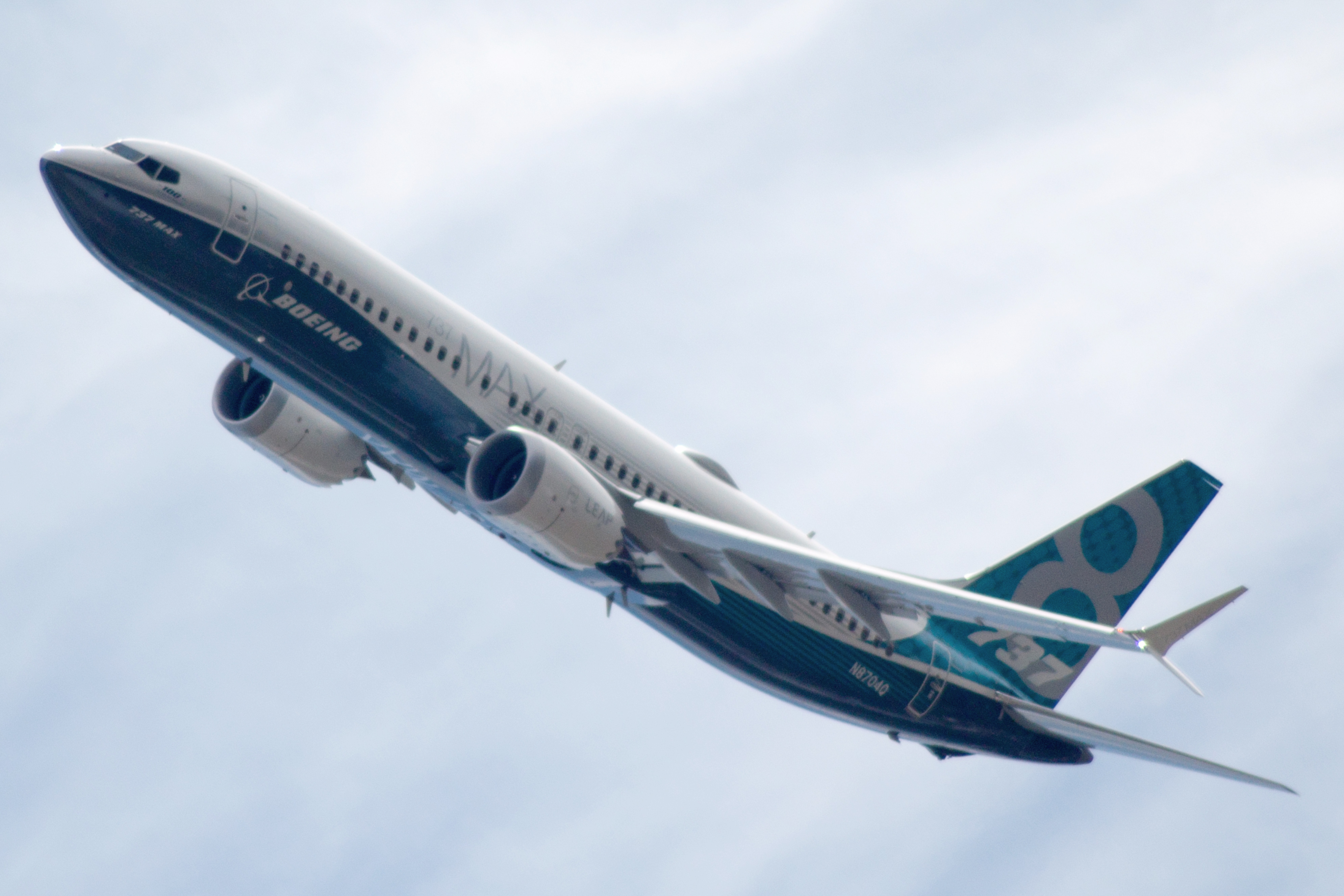 Eroare | Boeing admite ca simulatoarele pentru 737 MAX nu reproduceau conditii precum cele care au dus la cele doua tragedii
