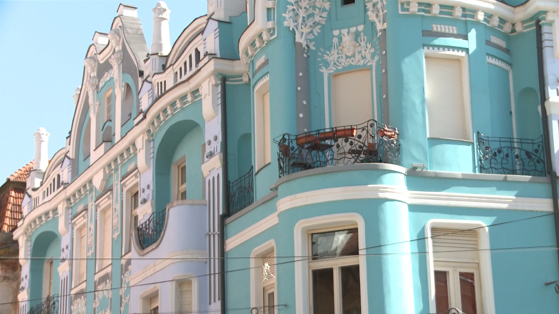 cladire refacuta Oradea1