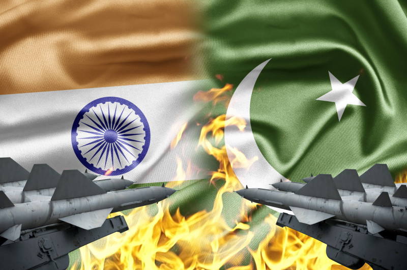 conflict-india-pakistan-shutterstock_121764445