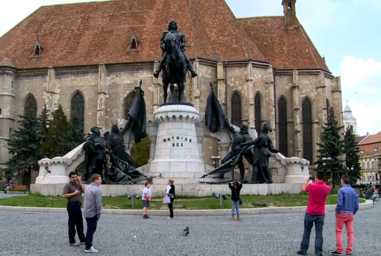 Un bărbat a spart Biserica Sf. Mihail din centrul Clujului și a fugit cu cutia milei