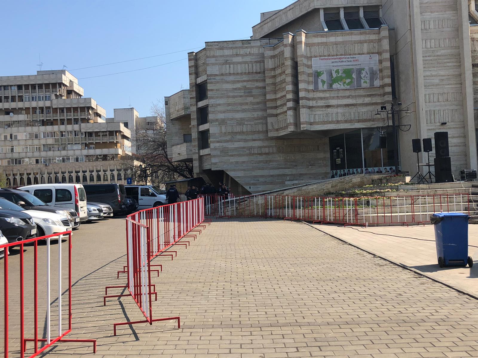 Garduri de protectie si jandarmi pentru Liviu Dragnea la Iasi, dupa incidentele de la Suceava si Botosani