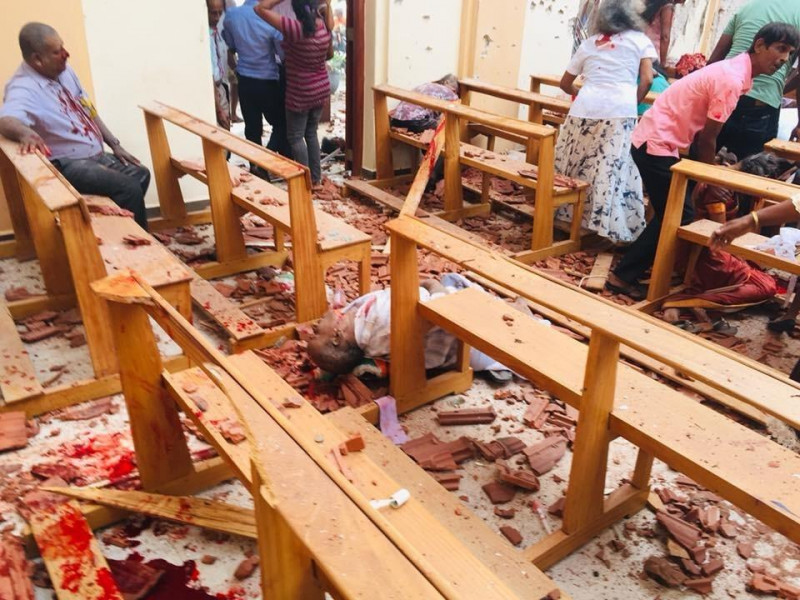atentate Sri Lanka - sursa Twitter Ashwin Hemmathagama
