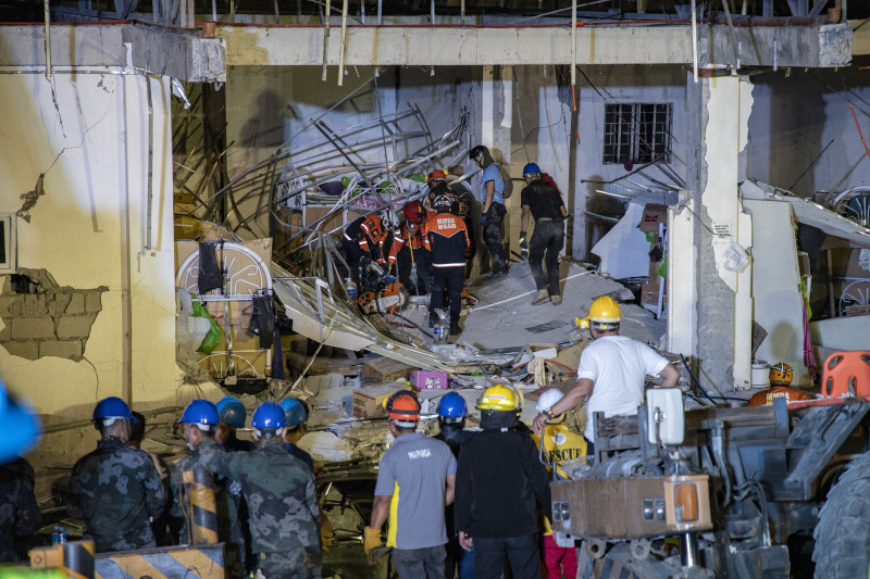 Deadly Earthquake Strikes Central Philippines