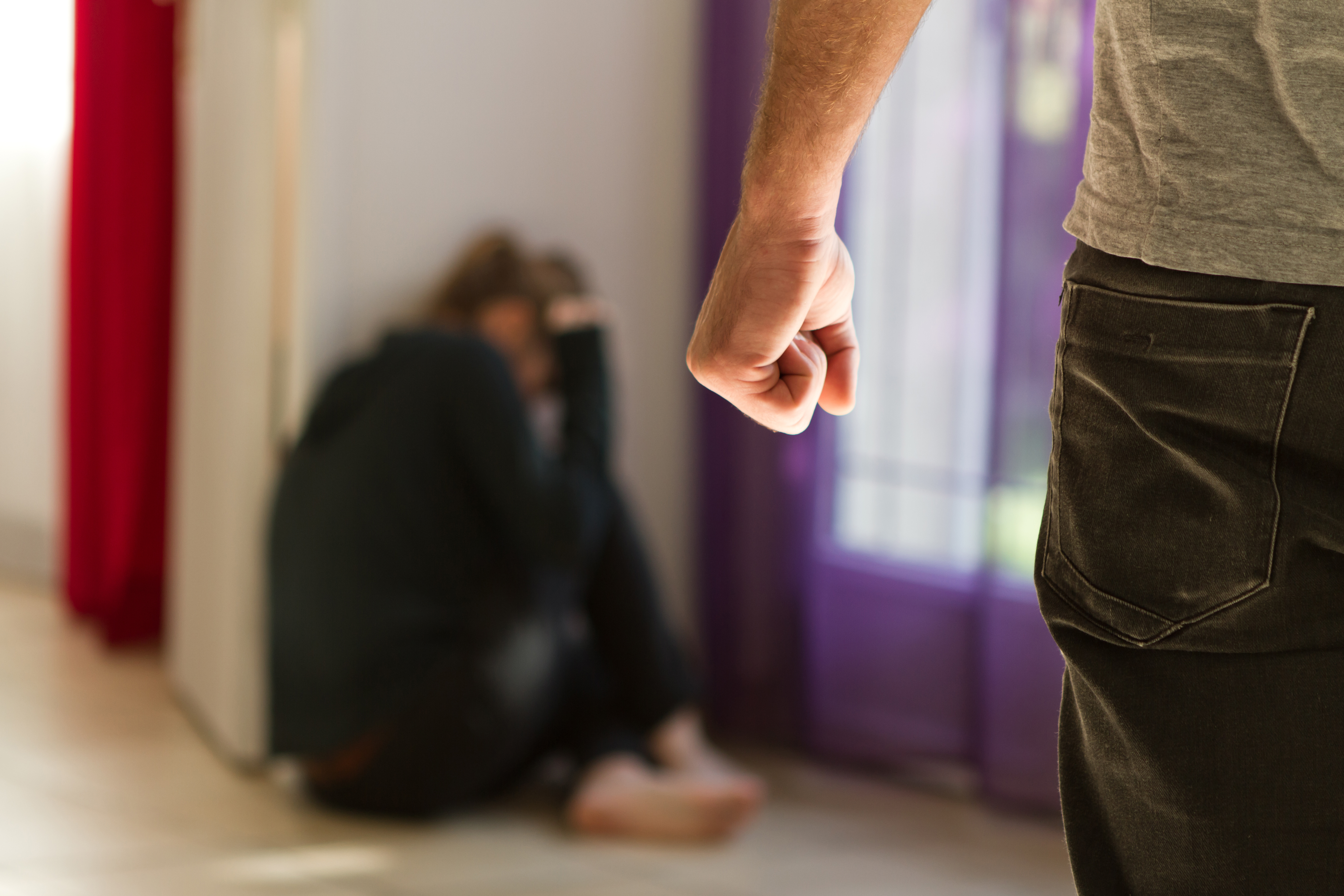 Gorghiu: Agenția pentru Egalitate de Șanse ar putea fi comasată într-o perioadă în care violența domestică e mai gravă ca niciodată