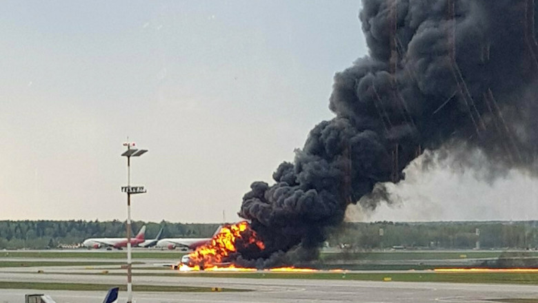 accident aviatic Rusia avion in flacari