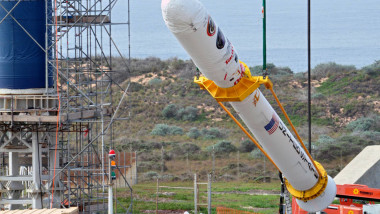 racheta pregatita de lansare - nasa