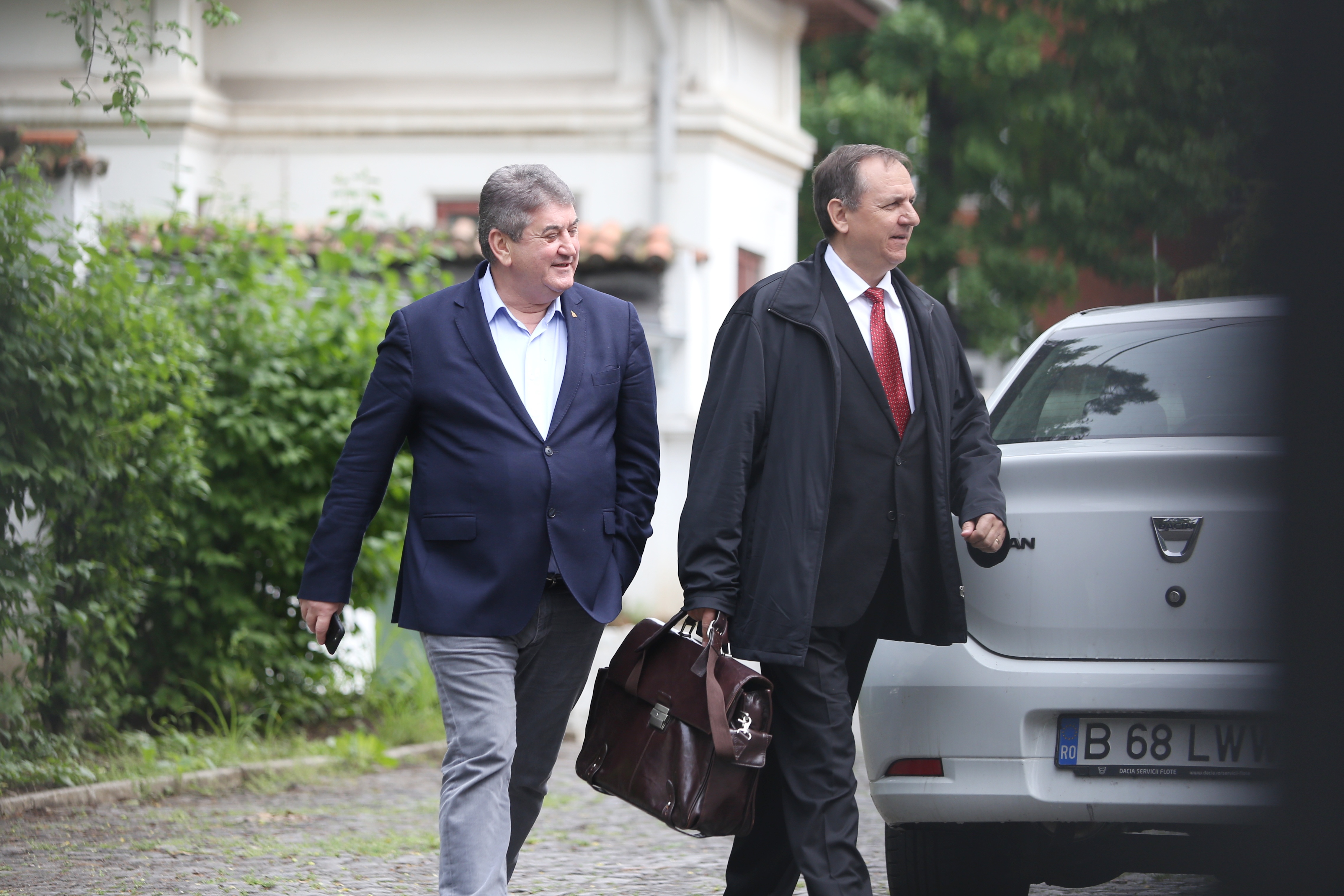 Gabriel Oprea, achitat definitiv în dosarul privind achiziționarea unei mașini de lux pentru fostul vicepremier