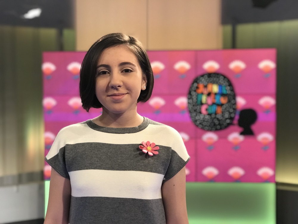 Despre descoperirea televiziunii si pasiunile celui mai tanar reporter din Romania, Miruna