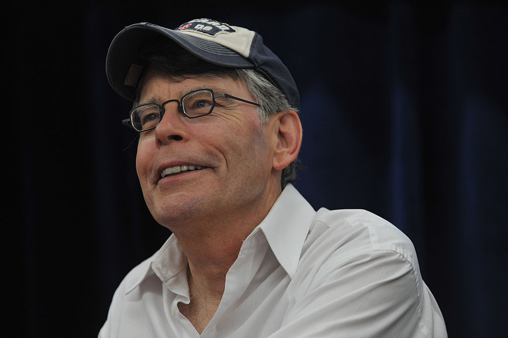 Cărți faimoase, interzise în școlile dintr-un stat american. Celebrul autor Stephen King, printre ultimele „victime”