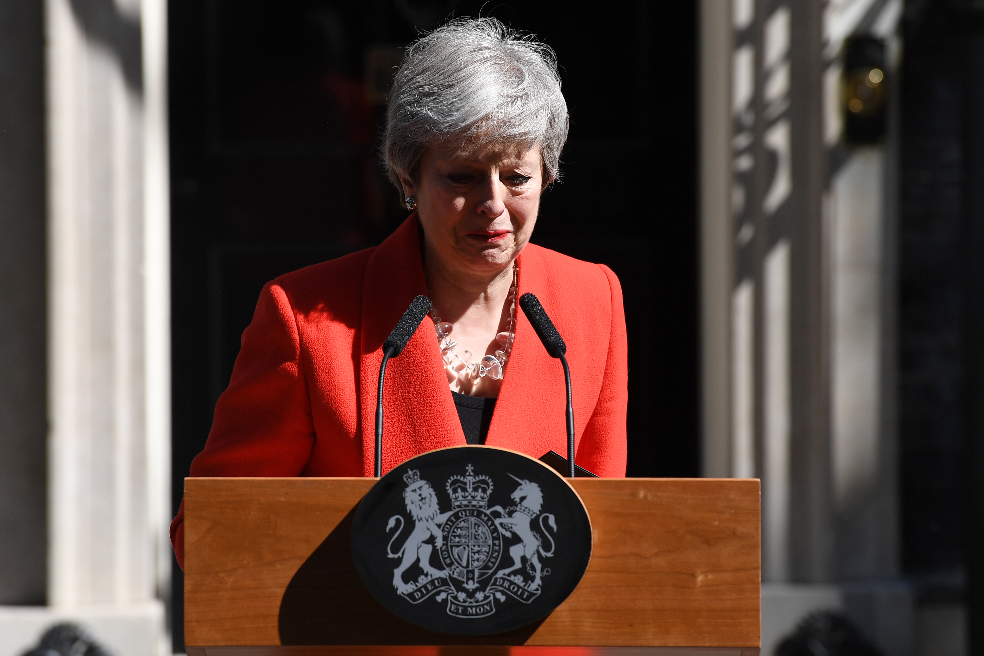 Theresa May va demisiona. Ea a anuntat, cu lacrimi in ochi: „Am facut tot ce am putut”