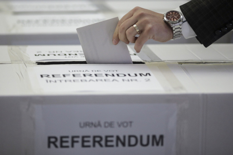 vot in urna referendum justitie - inquam