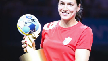 cristina neagu2