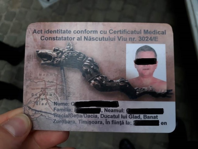 Sofer amendat usturator de politisti, dupa ce le-a prezentat un buletin de „nascut viu din Ducatul lui Glad”