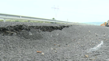 autostrada sibiu orastie fisuri