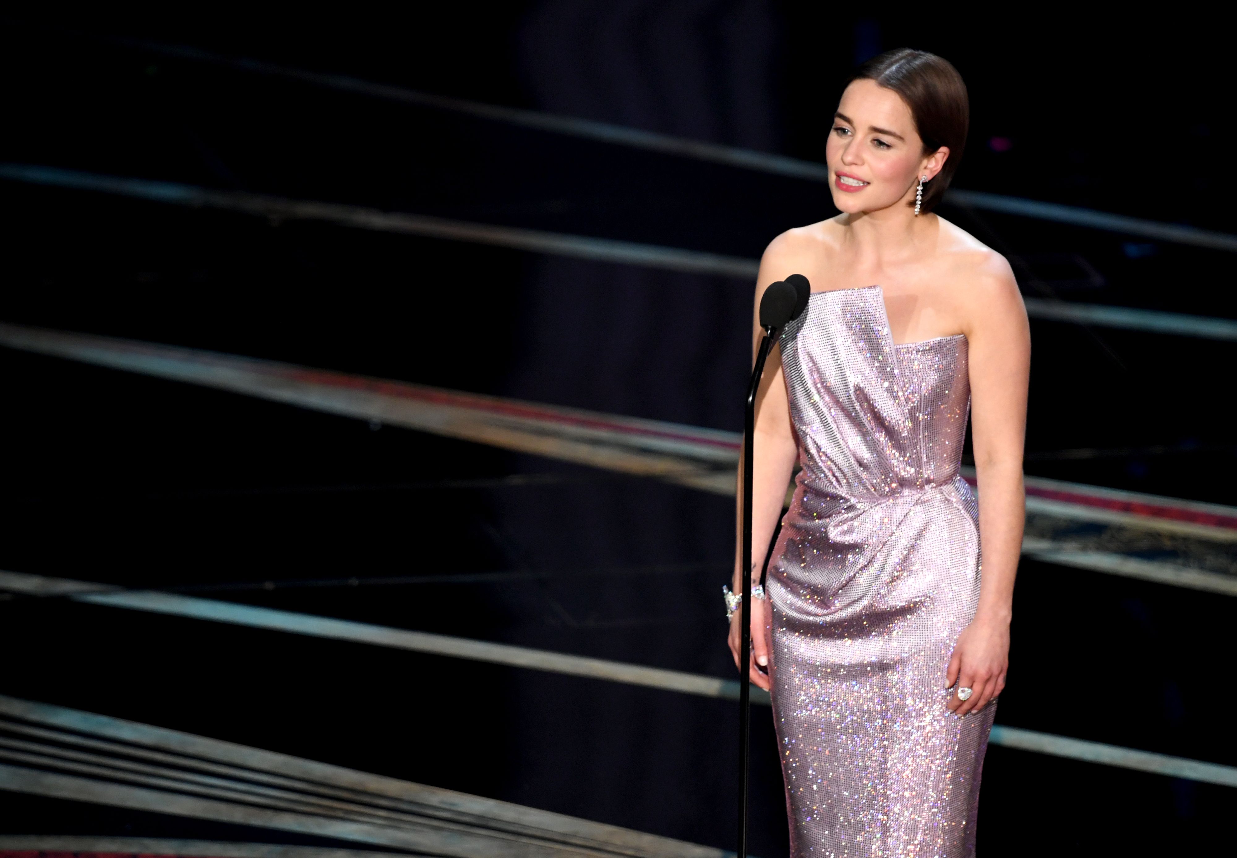 Emilia Clarke este suparata. Regretele „Mamei dragonilor” din „Game of Thrones”