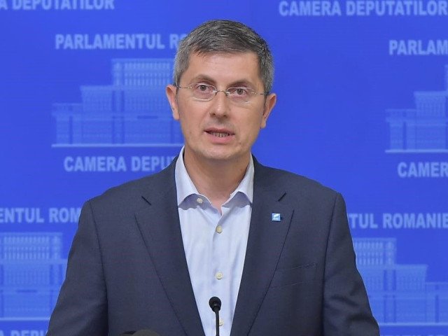 Dan Barna spune că se așteaptă ca parlamentari PSD să se ridice și să voteze moțiunea: „Să vedem dacă respectă cinstea obrazului”