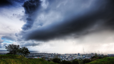 Mount Even Auckland Thunder Srorm