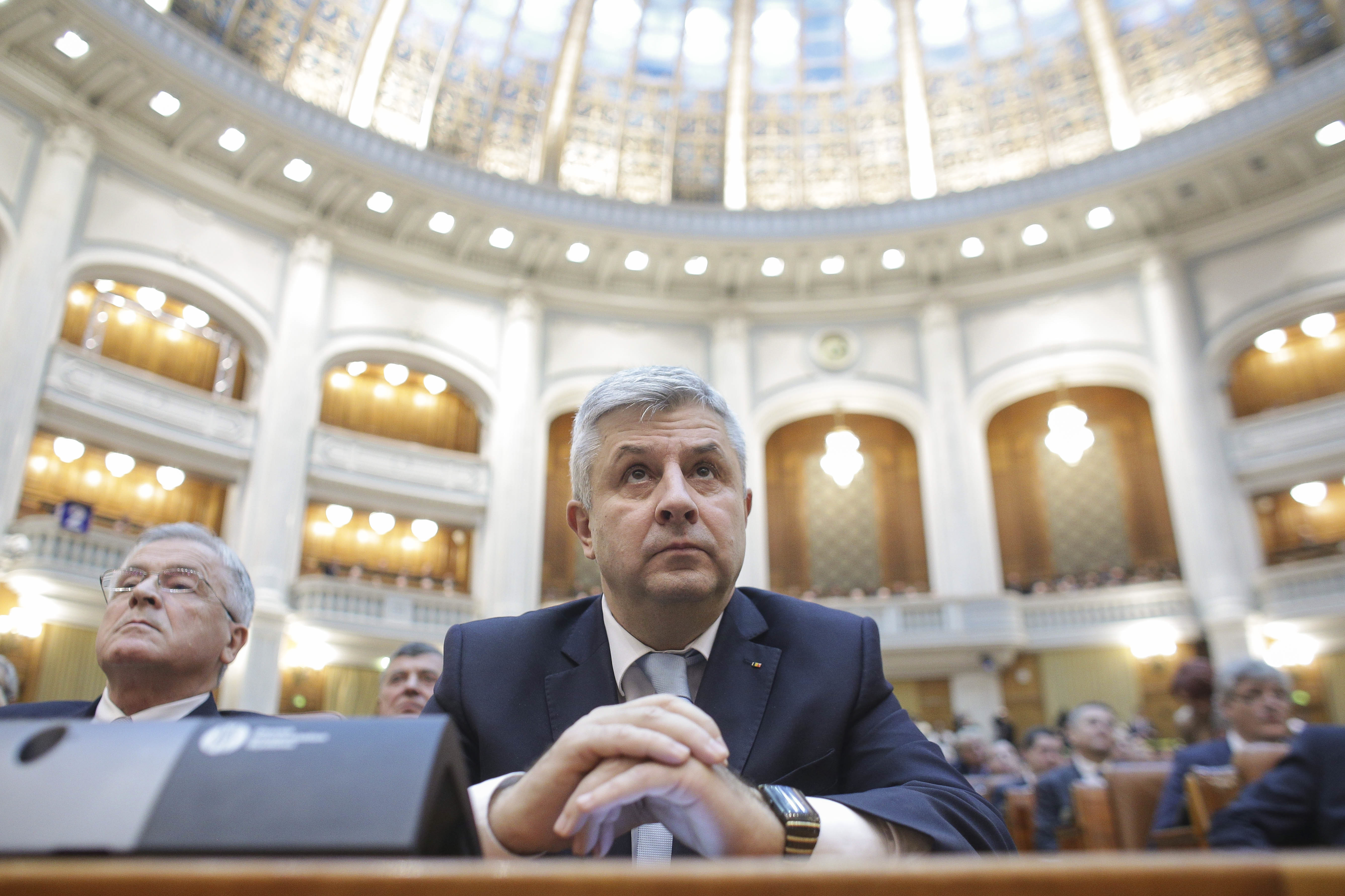 Augustin Zegrean nu a reusit sa-l invinga pe Florin Iordache. Fostul ministru al Justitiei este noul sef al Consiliului Legislativ