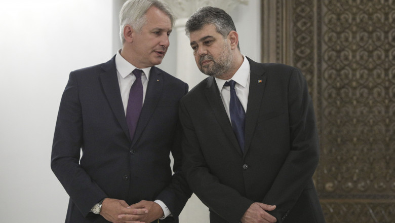 Eugen Teodorovici discuta cu Marcel Ciolacu presedintele Camerei Deputatilor