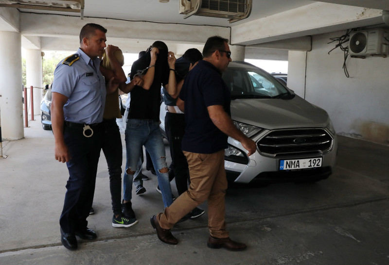 12 israelieni acuzați că au violat o turistă, în Cipru