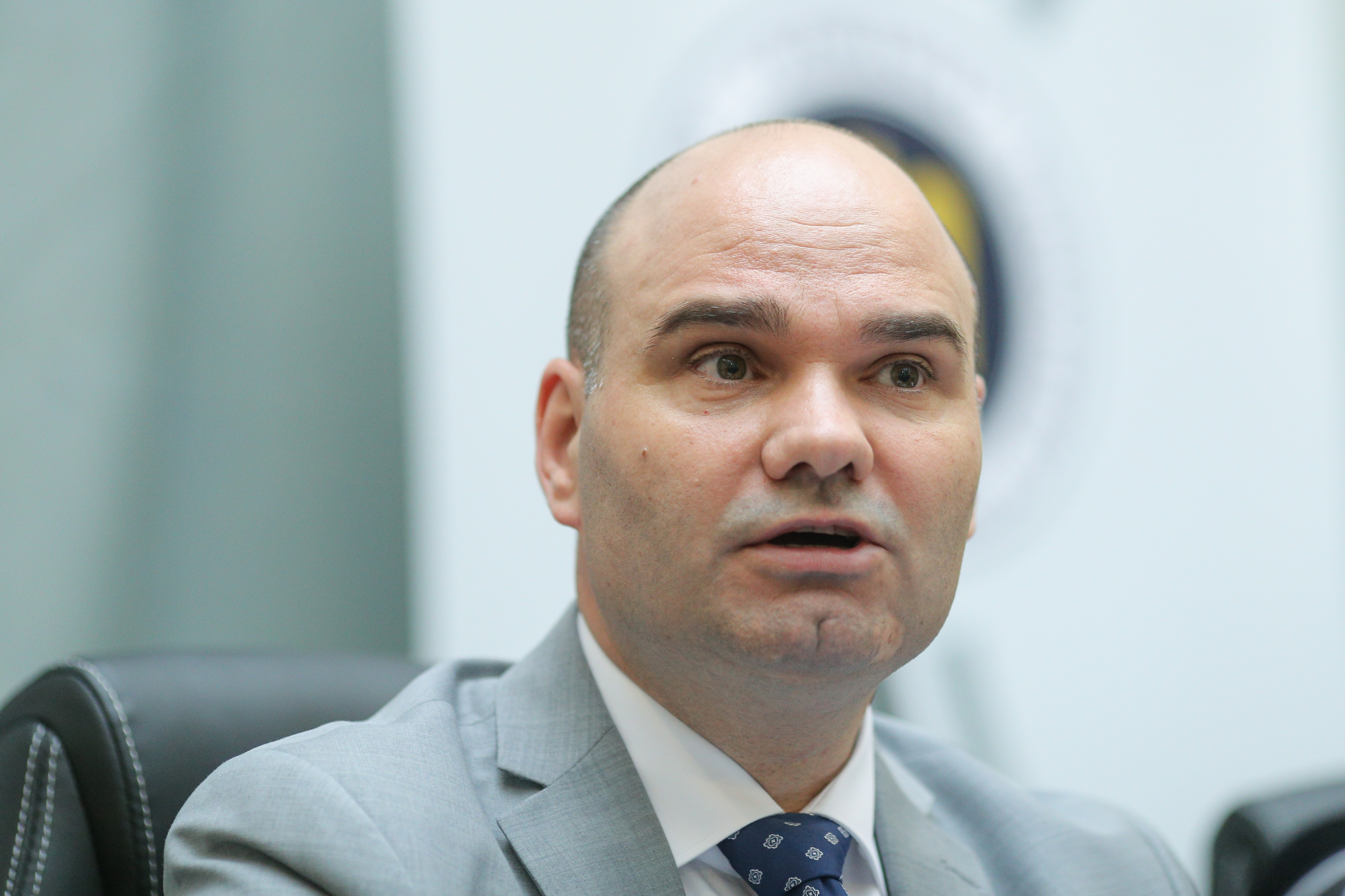 Șeful Autorității Electorale Permanente, acuzat că și-a angajat cumnata pe post de consilier. Mitulețu: O recomandă implicarea