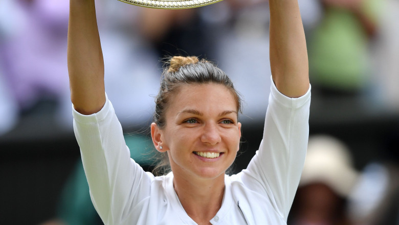 Simona Halep trofeu Wimbledon 2019